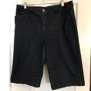 Women’s size 16 denim Bermuda shorts